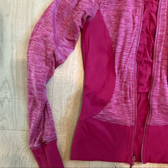 Lululemon reversible jacket, deep red colour, size 6. - Picture 4 of 4